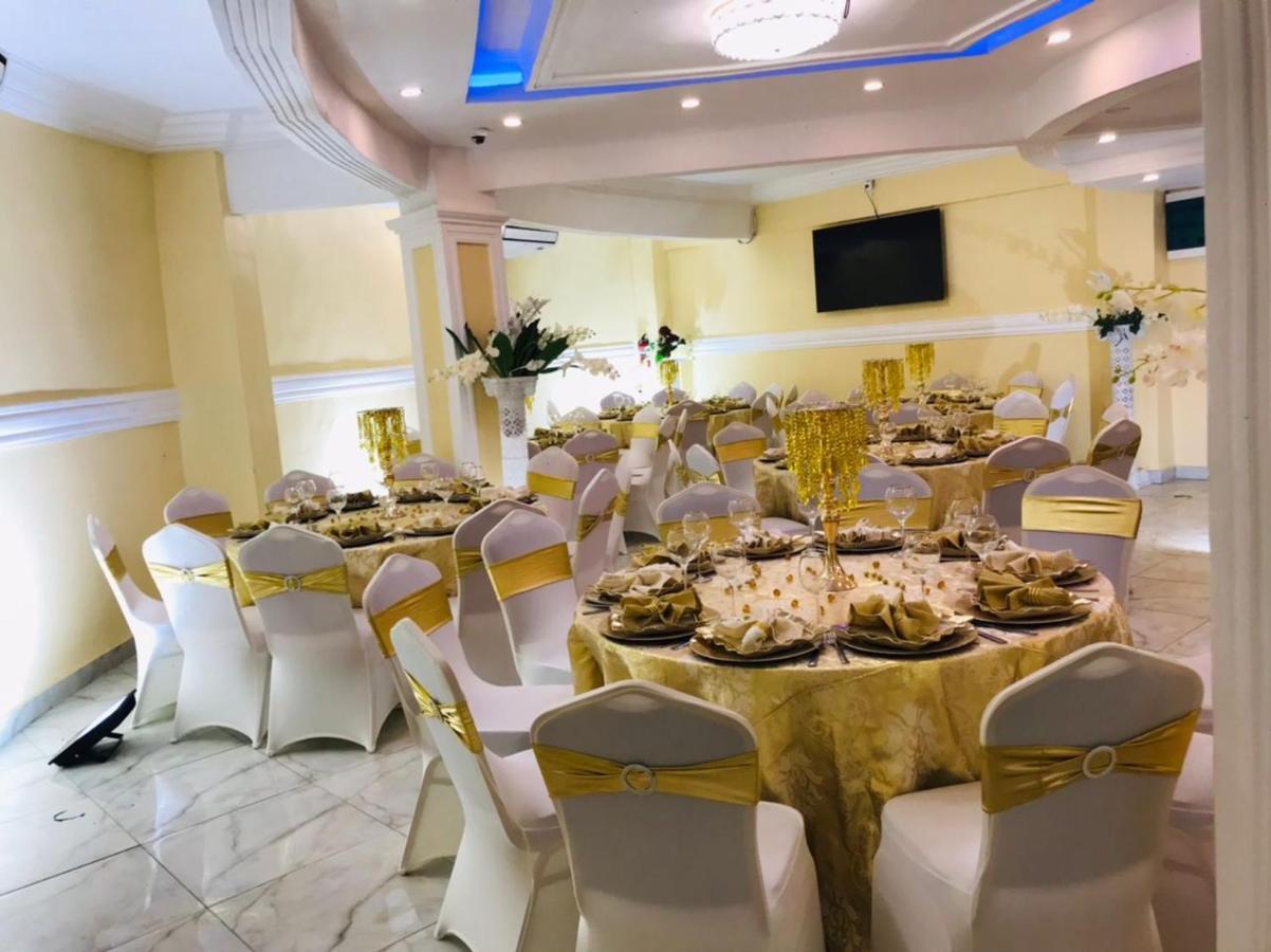 Marriot Metropolitan Hotel Douala Exteriér fotografie